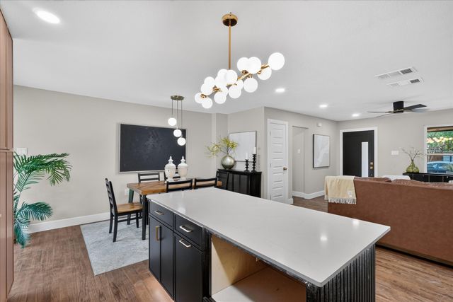 2208 Springhill Drive, Dallas, TX 75228