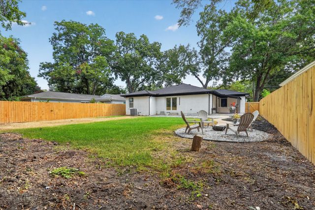 2208 Springhill Drive, Dallas, TX 75228