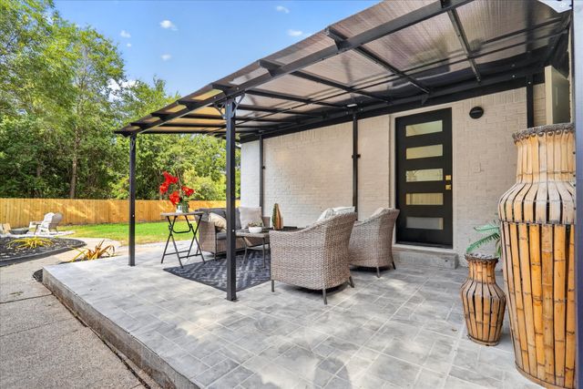 2208 Springhill Drive, Dallas, TX 75228