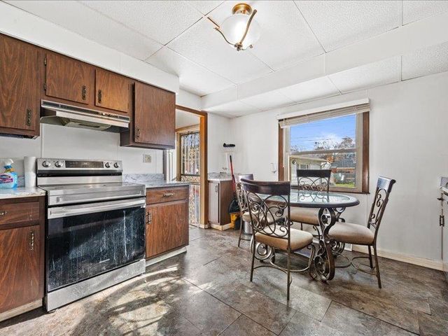 8827 W Lawn Avenue, Milwaukee, WI 53225