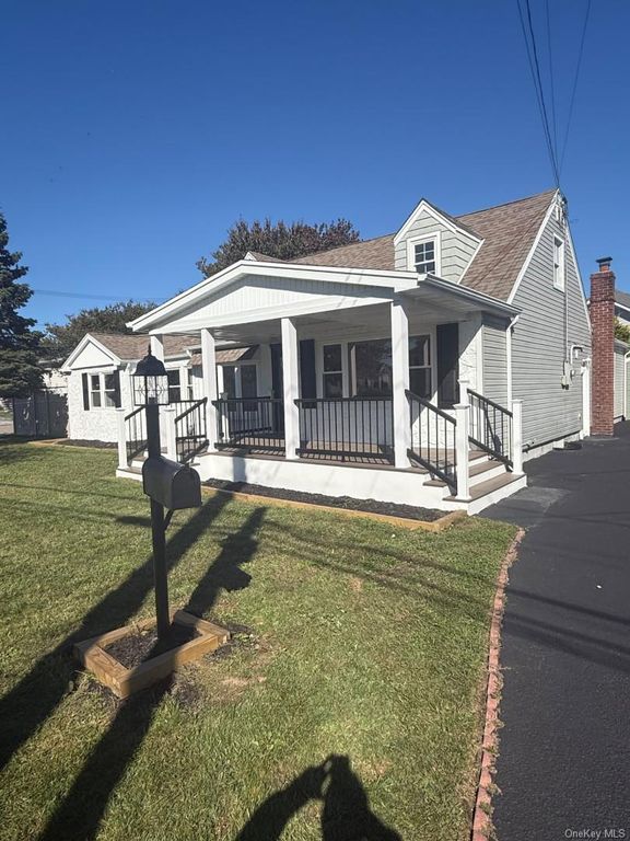 51 Tameling Avenue, Babylon, NY 11702 — photo 2