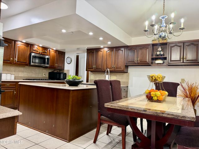4837 Springbrook Drive, Toledo, OH 43615