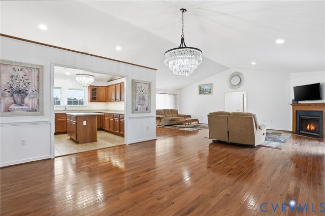 16141 Catalpa Dr, Hanover, VA 23069