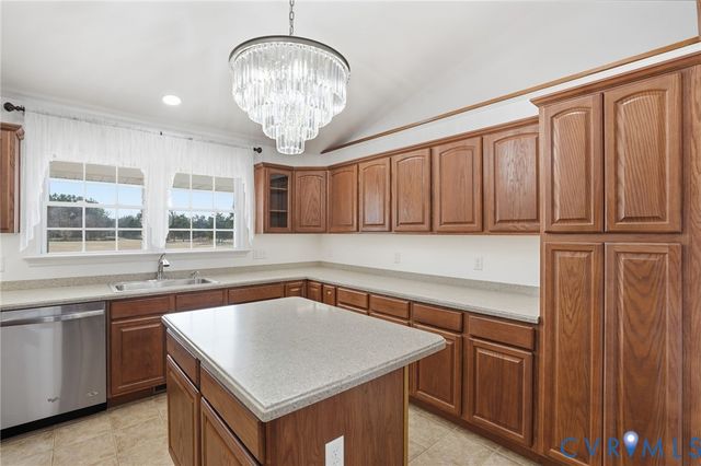 16141 Catalpa Dr, Hanover, VA 23069