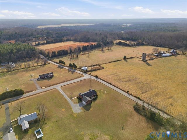 16141 Catalpa Dr, Hanover, VA 23069