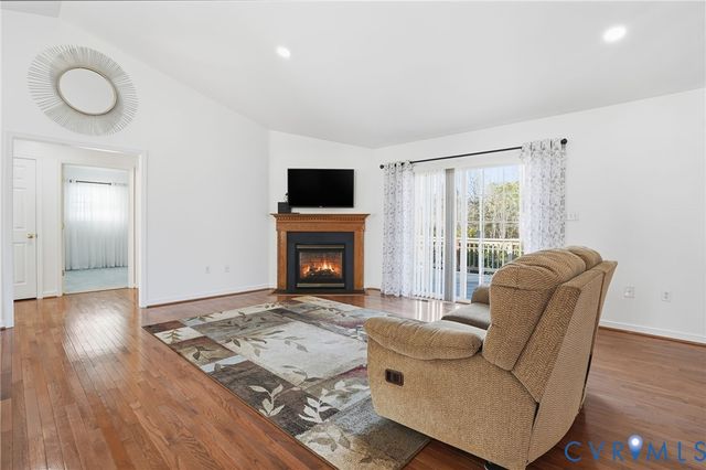 16141 Catalpa Dr, Hanover, VA 23069