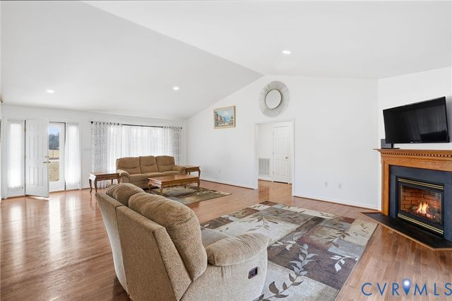 16141 Catalpa Dr, Hanover, VA 23069