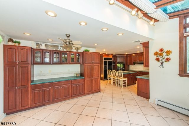 53 Circle Dr, Parsippany-troy Hills Twp., NJ 07878