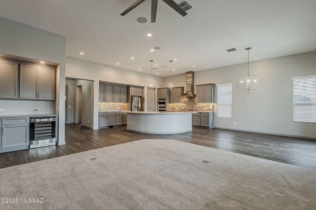 525 N Sonoma Vista Drive, Green Valley, AZ 85614