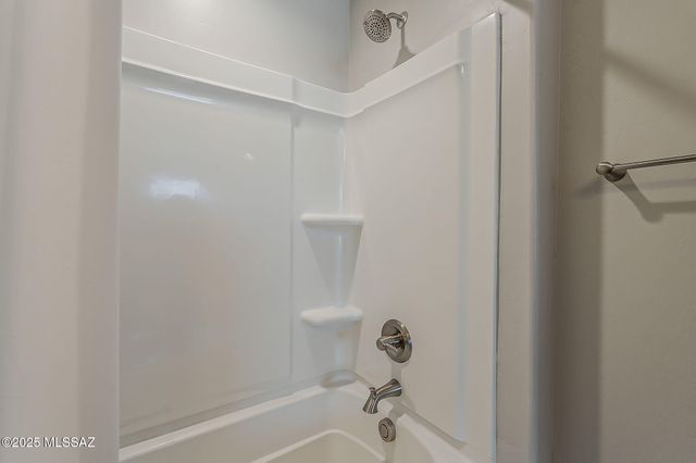 525 N Sonoma Vista Drive, Green Valley, AZ 85614