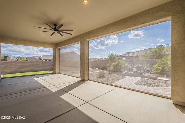 525 N Sonoma Vista Drive, Green Valley, AZ 85614