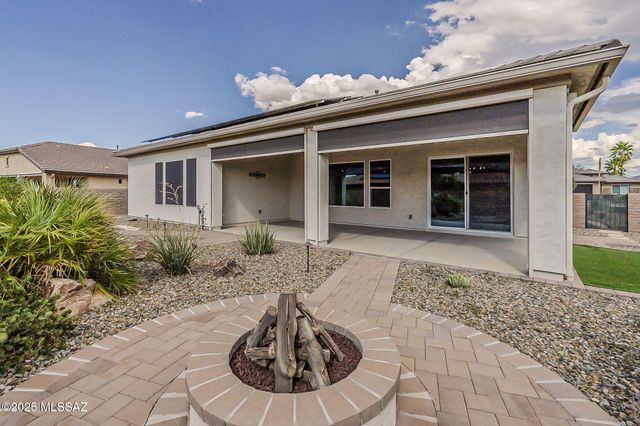 525 N Sonoma Vista Drive, Green Valley, AZ 85614