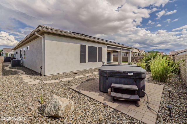 525 N Sonoma Vista Drive, Green Valley, AZ 85614