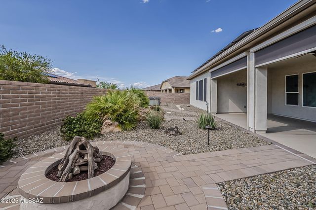 525 N Sonoma Vista Drive, Green Valley, AZ 85614