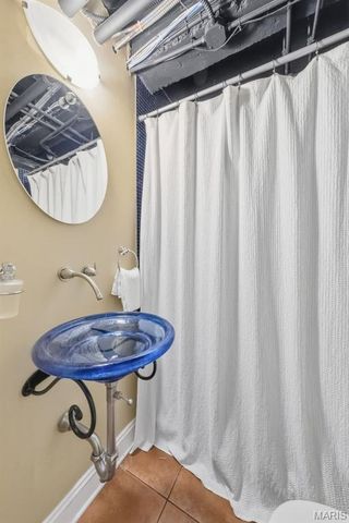 7101 Delmar Boulevard, University City, MO 63130
