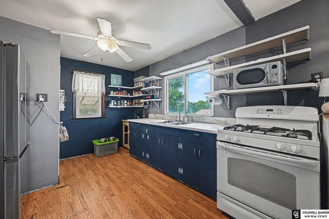 2714 W Chandler Road, Bellevue, NE 68147