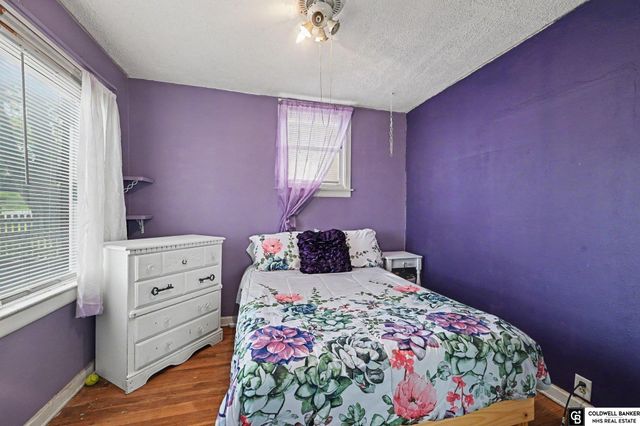 2714 W Chandler Road, Bellevue, NE 68147