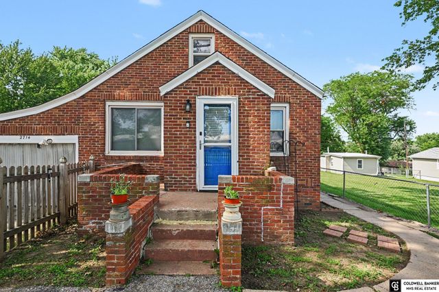 2714 W Chandler Road, Bellevue, NE 68147