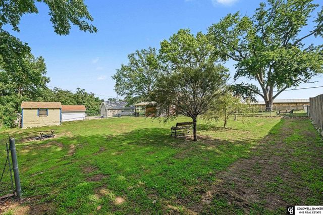 2714 W Chandler Road, Bellevue, NE 68147