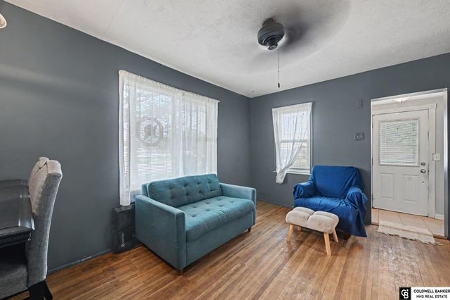2714 W Chandler Road, Bellevue, NE 68147