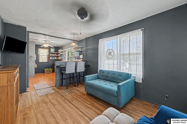 2714 W Chandler Road, Bellevue, NE 68147