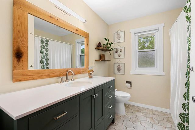 3137 HARTFORD COURT, Suamico, WI 54313