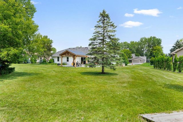 3137 HARTFORD COURT, Suamico, WI 54313