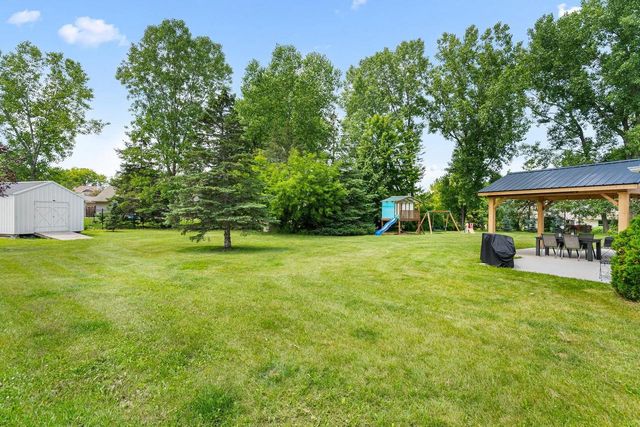 3137 HARTFORD COURT, Suamico, WI 54313