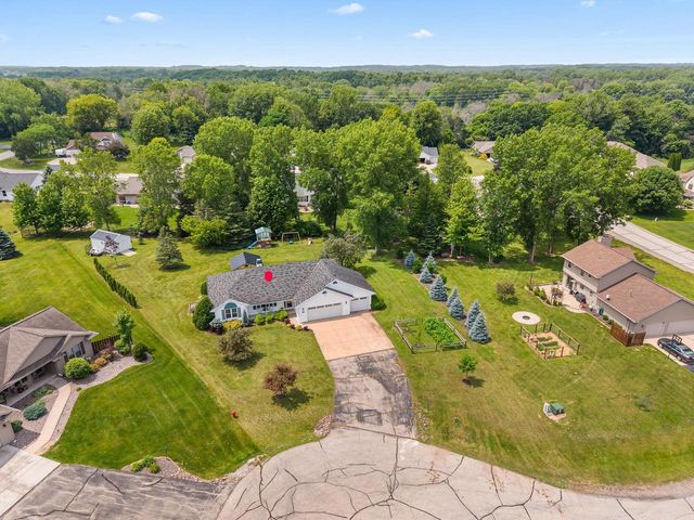 3137 HARTFORD COURT, Suamico, WI 54313