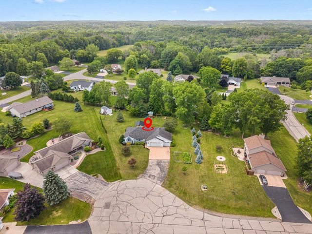 3137 HARTFORD COURT, Suamico, WI 54313