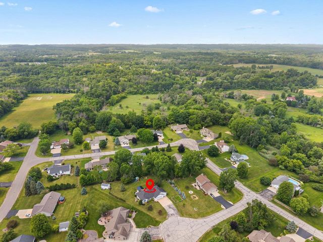 3137 HARTFORD COURT, Suamico, WI 54313
