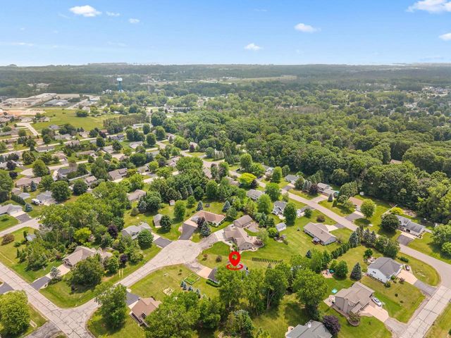 3137 HARTFORD COURT, Suamico, WI 54313