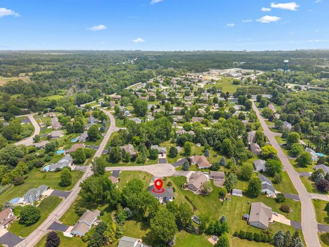 3137 HARTFORD COURT, Suamico, WI 54313