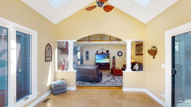 51 Crestview Drive, Oswego, IL 60543