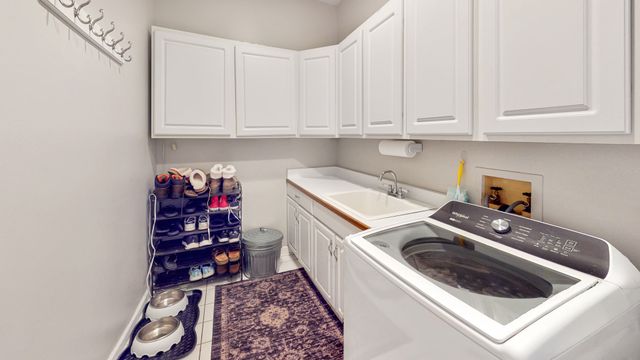 51 Crestview Drive, Oswego, IL 60543