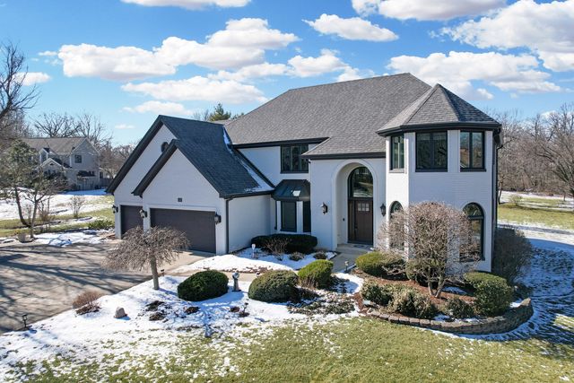 51 Crestview Drive, Oswego, IL 60543