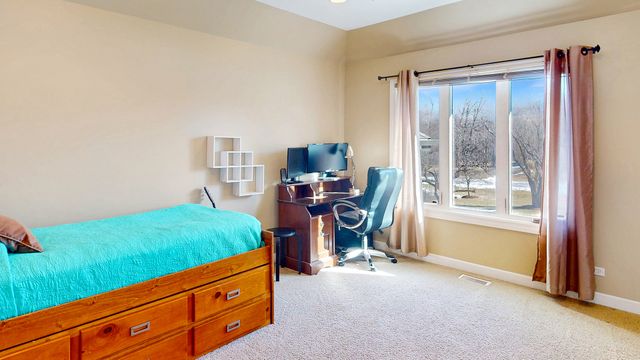 51 Crestview Drive, Oswego, IL 60543