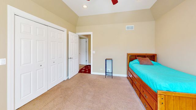 51 Crestview Drive, Oswego, IL 60543