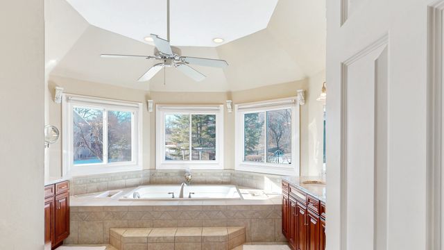 51 Crestview Drive, Oswego, IL 60543