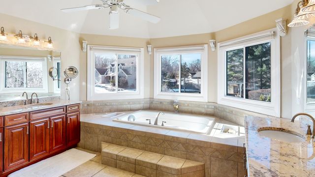 51 Crestview Drive, Oswego, IL 60543