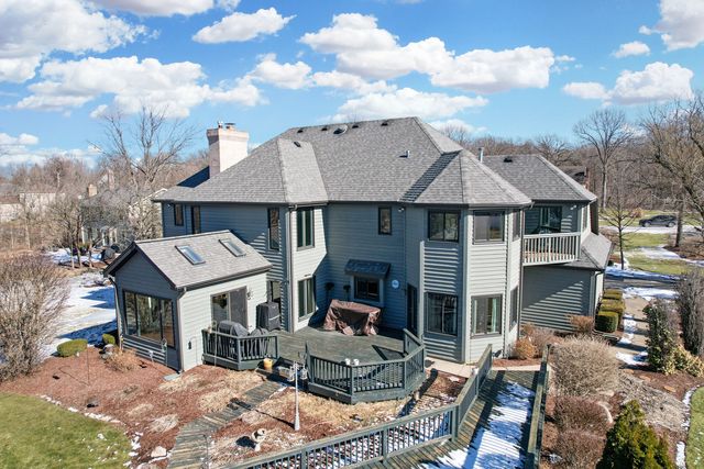 51 Crestview Drive, Oswego, IL 60543