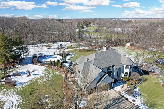 51 Crestview Drive, Oswego, IL 60543