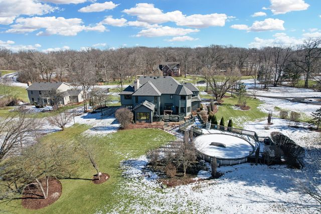 51 Crestview Drive, Oswego, IL 60543