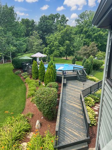 51 Crestview Drive, Oswego, IL 60543