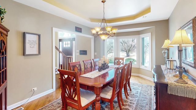 51 Crestview Drive, Oswego, IL 60543