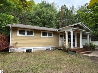 6393 Center Road, Traverse City, MI 49686