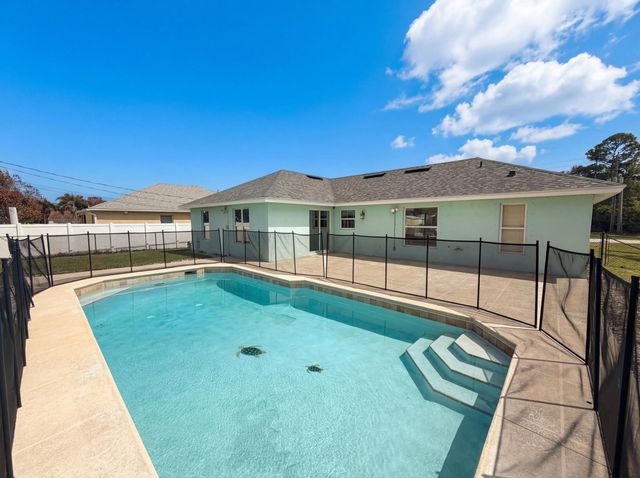 2332 SE Berkshire Boulevard, Port St Lucie, FL 34952