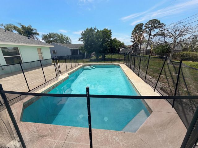 2332 SE Berkshire Boulevard, Port St Lucie, FL 34952