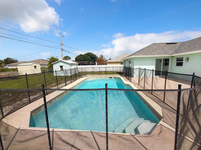 2332 SE Berkshire Boulevard, Port St Lucie, FL 34952