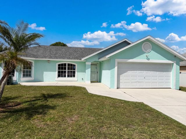 2332 SE Berkshire Boulevard, Port St Lucie, FL 34952